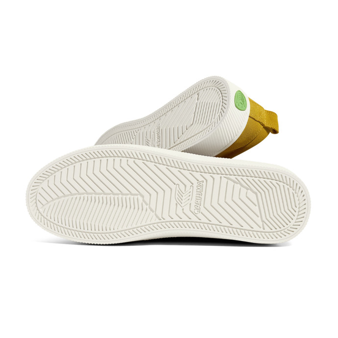 detail Dámské volnočasové boty Cariuma OCA Low Suede