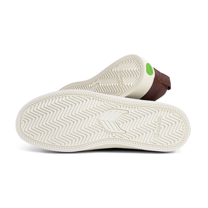 detail Dámské volnočasové boty Cariuma SLIP-ON Premium Leather
