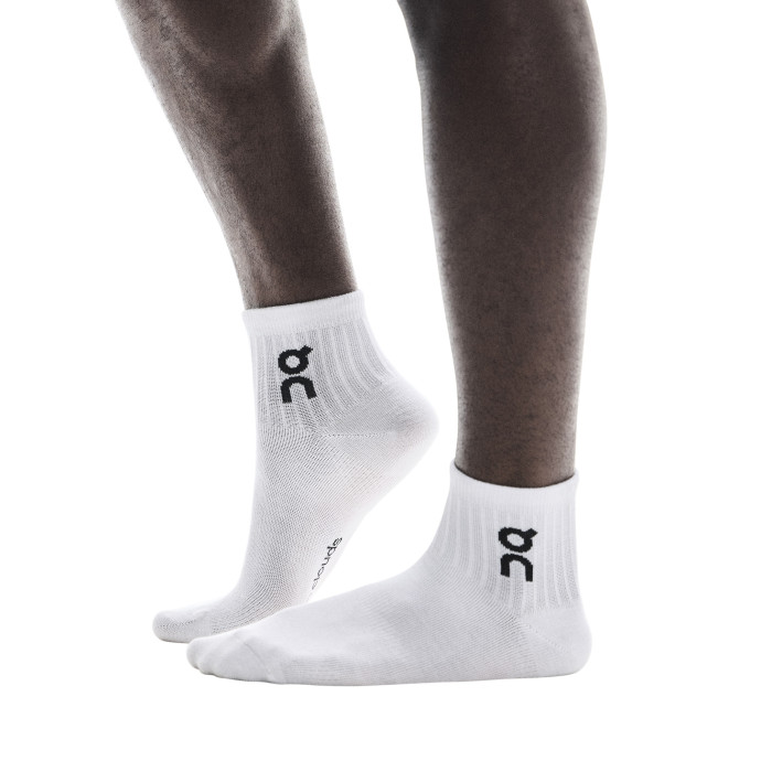 detail ON Logo Sock Mid 3P