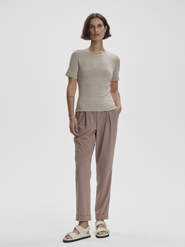 detail Dámské tričko Varley Regina Fitted Tee