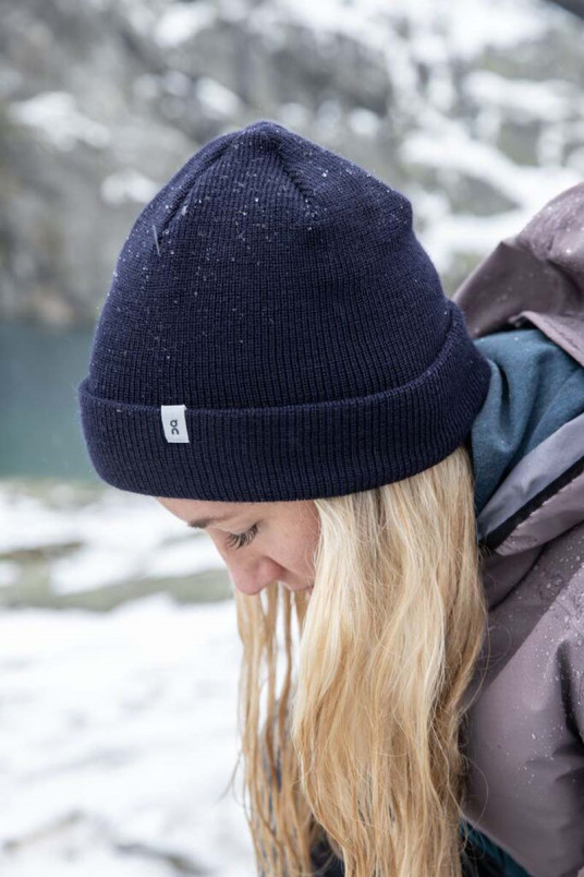 detail ON Merino Beanie