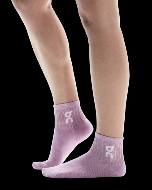 detail ON Logo Sock Mid 3P