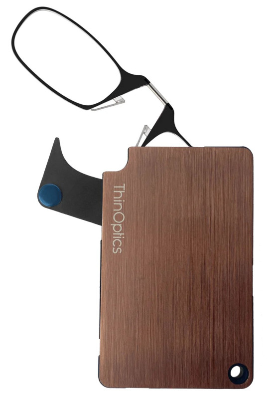 detail ThinOptics Cvikr na čtení + peněženka z ušlechtilé oceli